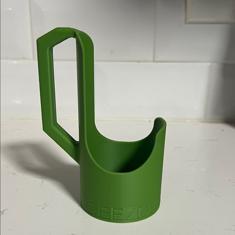 Green CEEZD Alani Holder